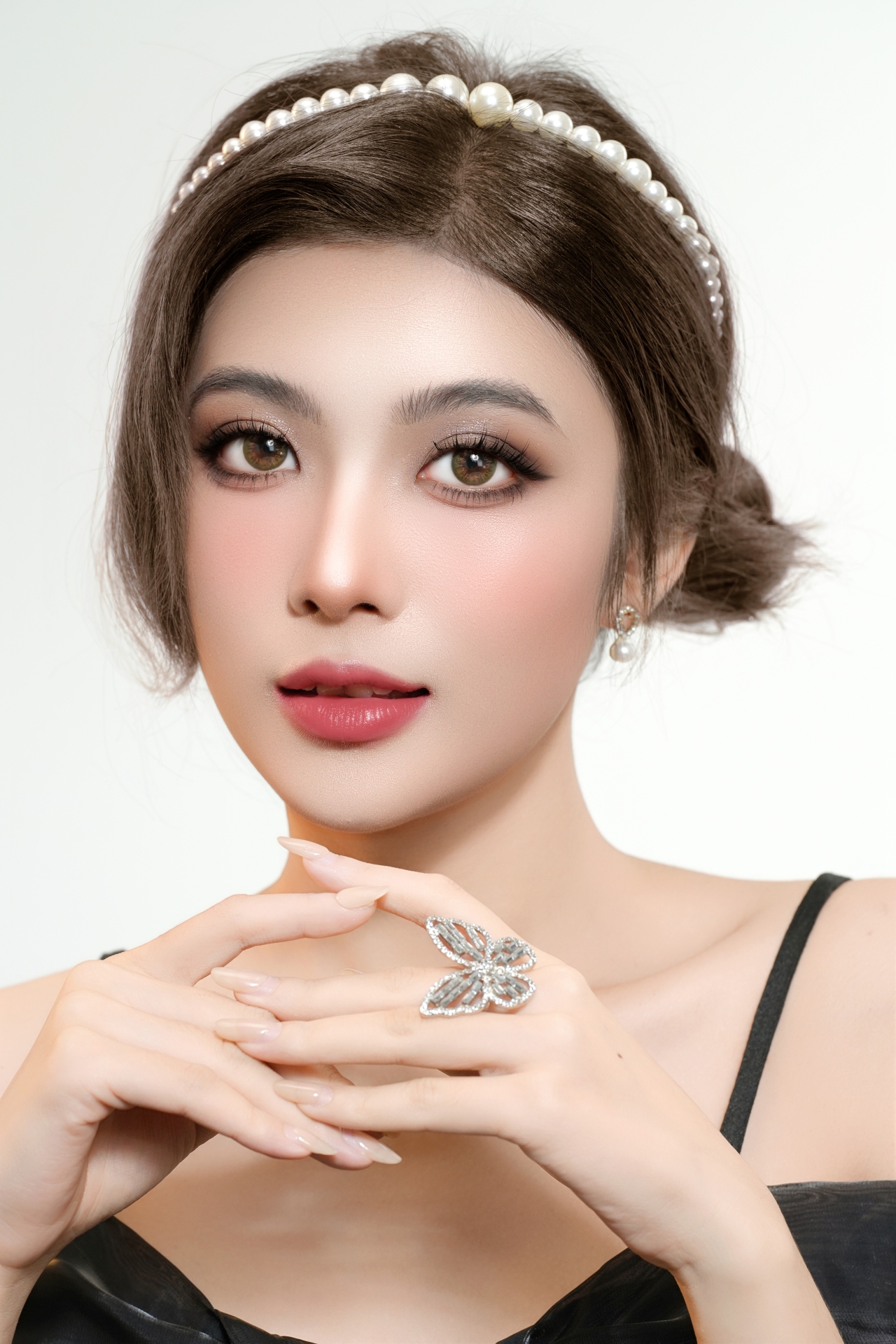 Kính áp tròng Xingeyes